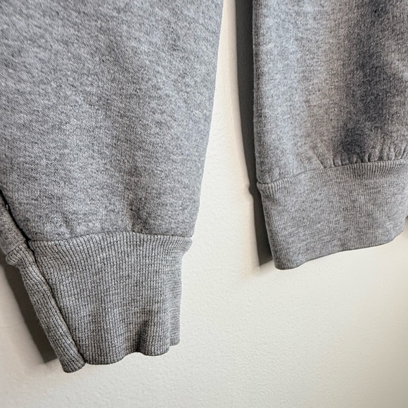 Disney Parks / Disneyland Resort Crewneck Sweater with Mickey Mouse Size M - Picture 5 of 5